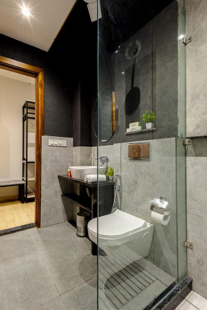 Hotel Imperial Stayz Sector 51 Gurgaon Dış mekan fotoğraf