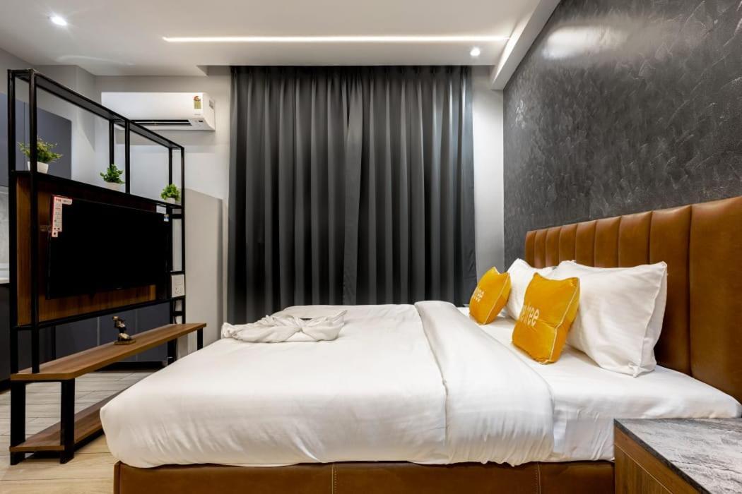 Hotel Imperial Stayz Sector 51 Gurgaon Dış mekan fotoğraf